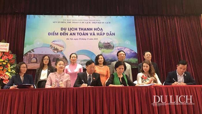 Lễ ký kết giữa doanh nghiệp du lịch Hà Nội và doanh nghiệp Thanh Hóa